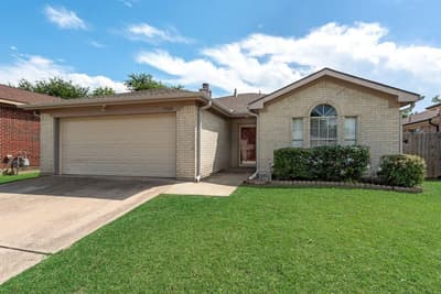 1928 Overland Street, Fort Worth TX 76131
