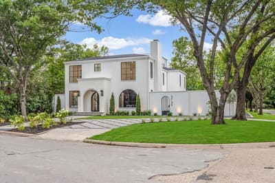 3739 N Versailles Avenue, Dallas TX 75209