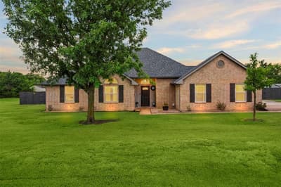 1116 W Sharpshire Drive, Waxahachie TX 75165
