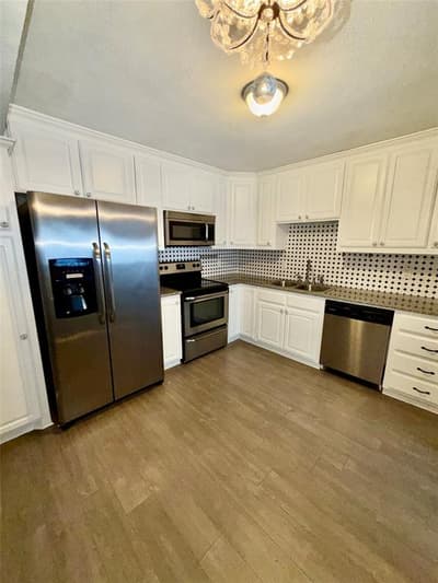 7855 Meadow Park Drive # B, Dallas TX 75230