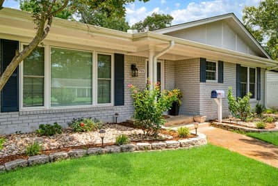 2705 Hubbard Street, Paris TX 75460 - Photo 2