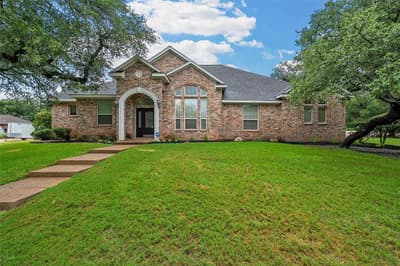 100 Laurel Oaks Lane, Crawford TX 76638 - Photo 3