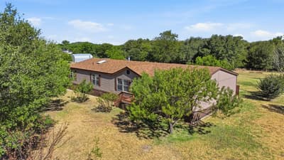 110 Draper Drive, Springtown TX 76082 - Photo 2