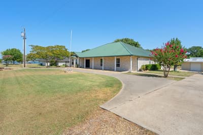 330 Mohawk Trail, East Tawakoni TX 75472 - Photo 2