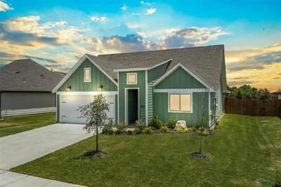 2315 Hydrangea Drive, Pilot Point TX 76258