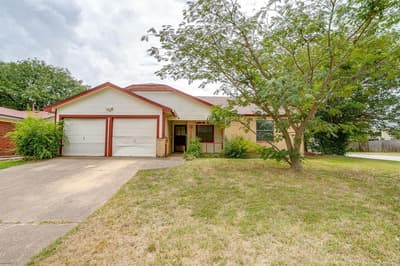 5745 Springtide Drive, Fort Worth TX 76135
