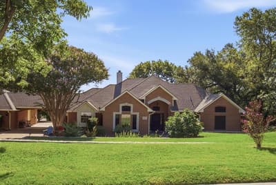 201 Coach House Circle, Fort Worth TX 76108