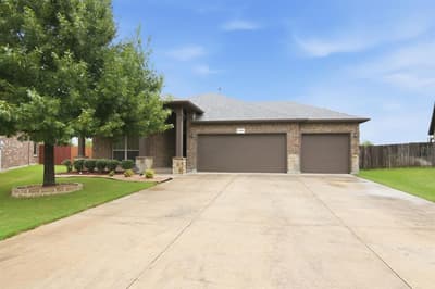 2444 Half Moon Bay Lane, Fort Worth TX 76177