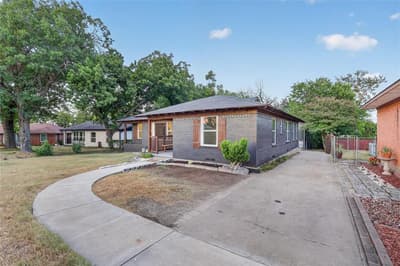 835 Glen Arbor Drive, Dallas TX 75241 - Photo 2