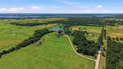 1226 County Road 243, Collinsville TX 76233