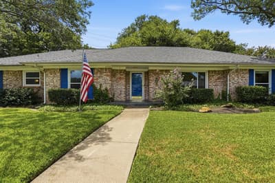 4328 Winding Way, Benbrook TX 76126