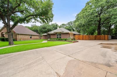 2403 Oak Shadow Court, Arlington TX 76017 - Photo 3
