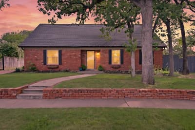 1710 Hilltop Lane, Pantego TX 76013