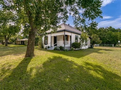 800 Euclid Street, Cleburne TX 76033