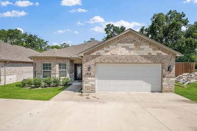 899 E Jefferson Street, Van Alstyne TX 75495