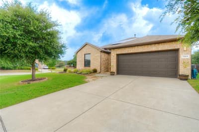 1201 Meadowlakes, Azle TX 76020
