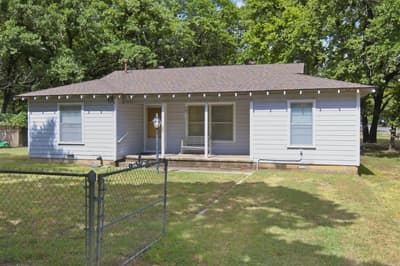 329 N Ash Avenue, Azle TX 76020