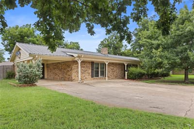 1101 14th Street, Honey Grove TX 75446
