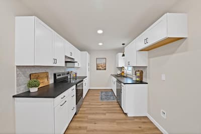1104 E Russell Avenue, Carrollton TX 75006