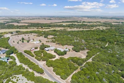 564 Sam Bass Road, McGregor TX 76657 - Photo 3