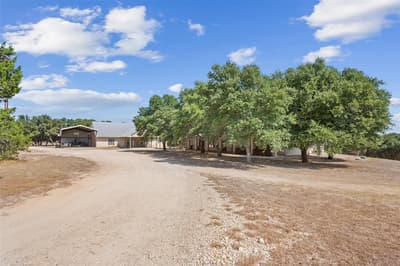 564 Sam Bass Road, McGregor TX 76657 - Photo 4