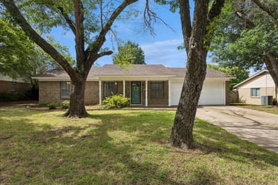 936 Springdale Road, Bedford TX 76021