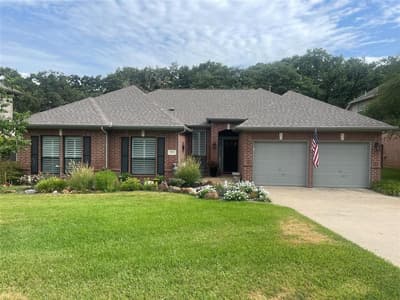 2702 Pinehurst Drive, Grapevine TX 76051