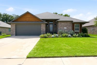 400 Brinkley Drive, Saginaw TX 76179