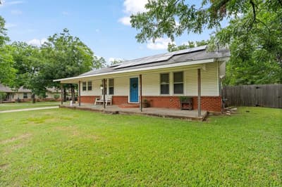 521 Woodard Avenue, Cleburne TX 76033