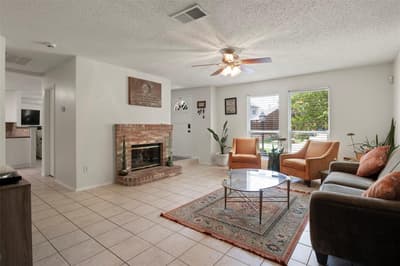 1428 Creekview Drive, Lewisville TX 75067 - Photo 4