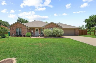 213 Bryant Street, Pottsboro TX 75076