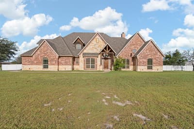 124 True Grit Court, Weatherford TX 76088