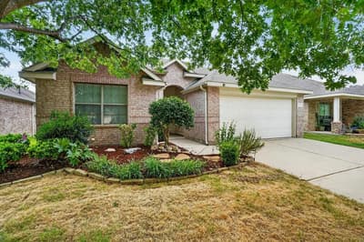 1520 Wickham Drive, Burleson TX 76028