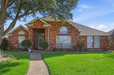 1718 Creek Valley Road, Mesquite TX 75181