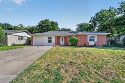 301 E Fuller Drive, Euless TX 76039