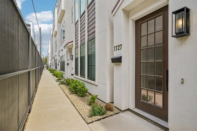 1727 Novela Way, Dallas TX 75215