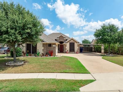 219 Oak Meadow Trail, Waco TX 76657 - Photo 2