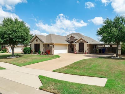 219 Oak Meadow Trail, Waco TX 76657 - Photo 3