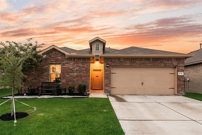 516 Drowsy Water Trail, Fort Worth TX 76131
