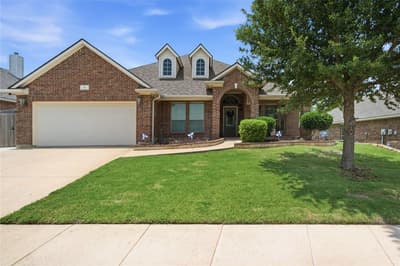 8 Tallwood Lane, Edgecliff Village TX 76134
