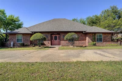 2833 S Country Club Road, Garland TX 75043