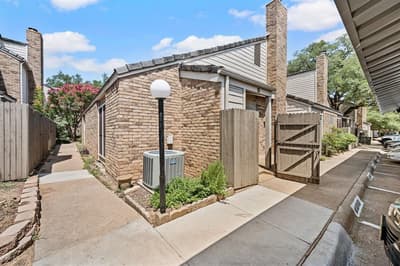 2320 Torrington Drive # C, Arlington TX 76012 - Photo 4