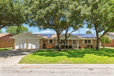 4304 9th Street, Brownwood TX 76801