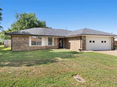 2703 Regal Drive, Denison TX 75020