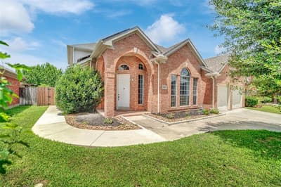 2241 Merritt Way, Arlington TX 76018