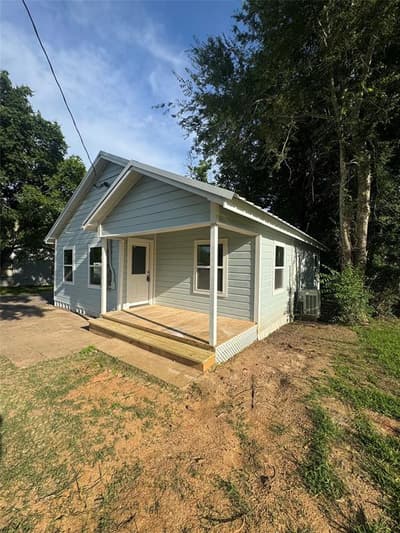 606 W Wolfe Street, Grand Saline TX 75140 - Photo 2