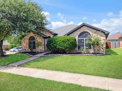8002 Blue Duck Trail, Arlington TX 76002