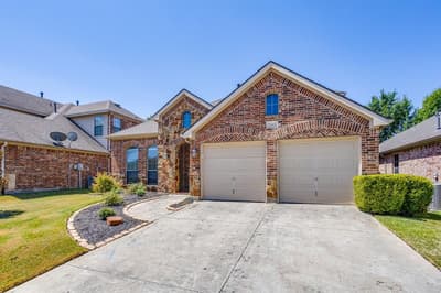 7023 Beacon Drive, Grand Prairie TX 75054 - Photo 2