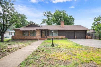 204 N Marable Street, West TX 76691