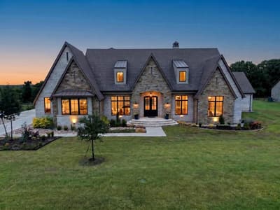 413 Charlie Joseph Drive, Van Alstyne TX 75495